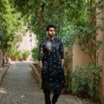 Black Embroidered Kurta Trouser (Leafy)